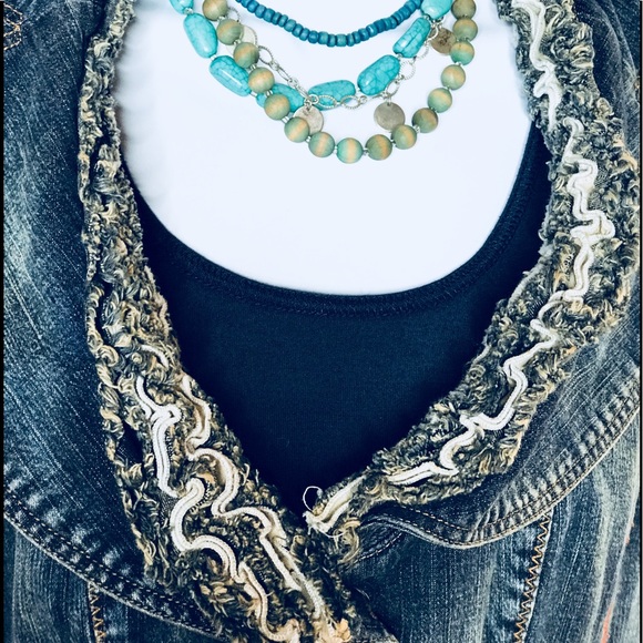 Unique ruffle denim blazer - Picture 3 of 8